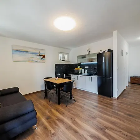 Lägenhet Apartman Ope *