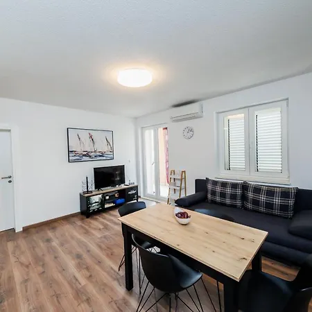 Apartman Ope *
